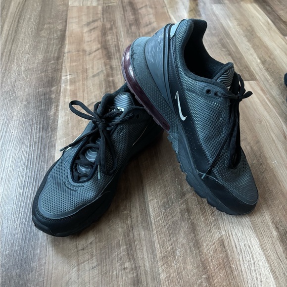 NIKE Air Max Pulse ‘Black Varsity Red’ - Picture 3 of 11